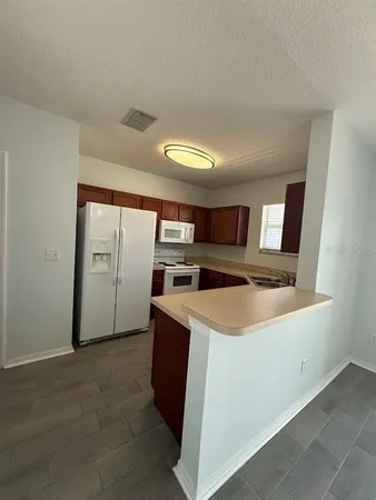 $1,800 | 1567 Blue Magnolia Road, Brandon, FL 33510