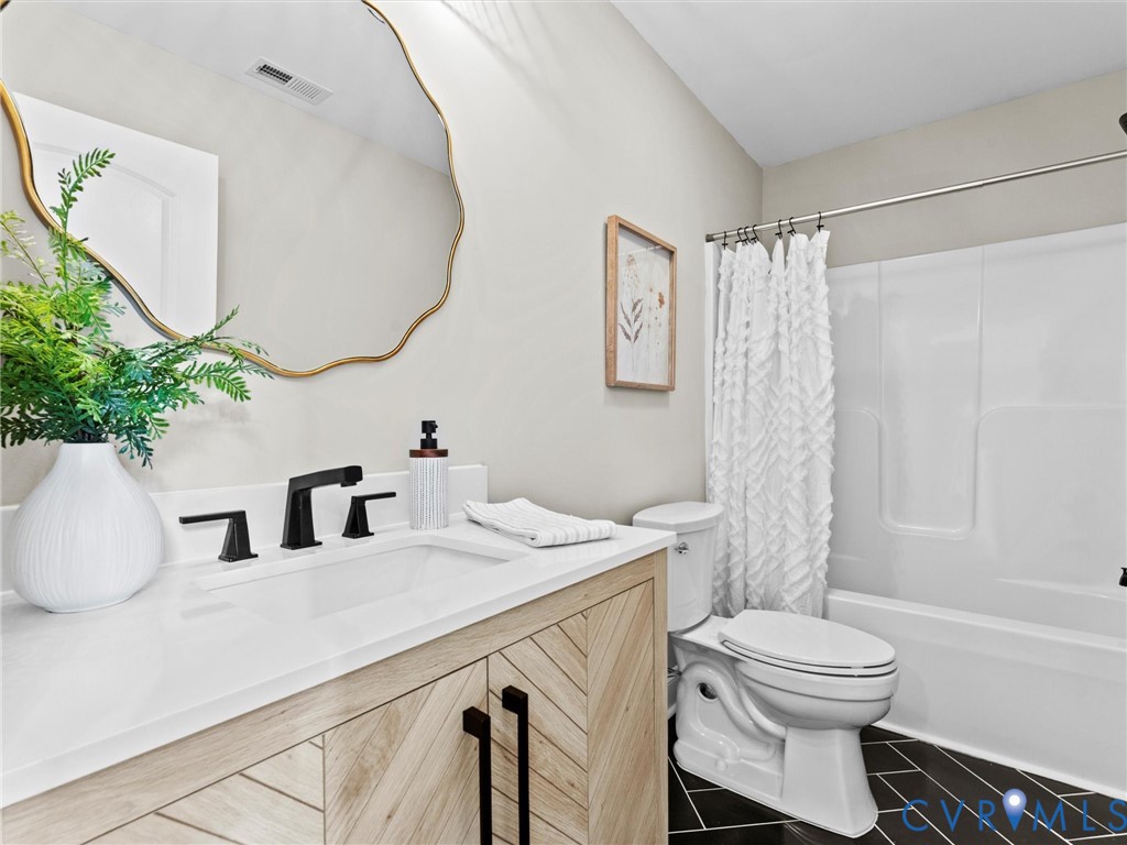 13335 Happy Hill Road Chester, VA 23831 - Photo 15 of 31