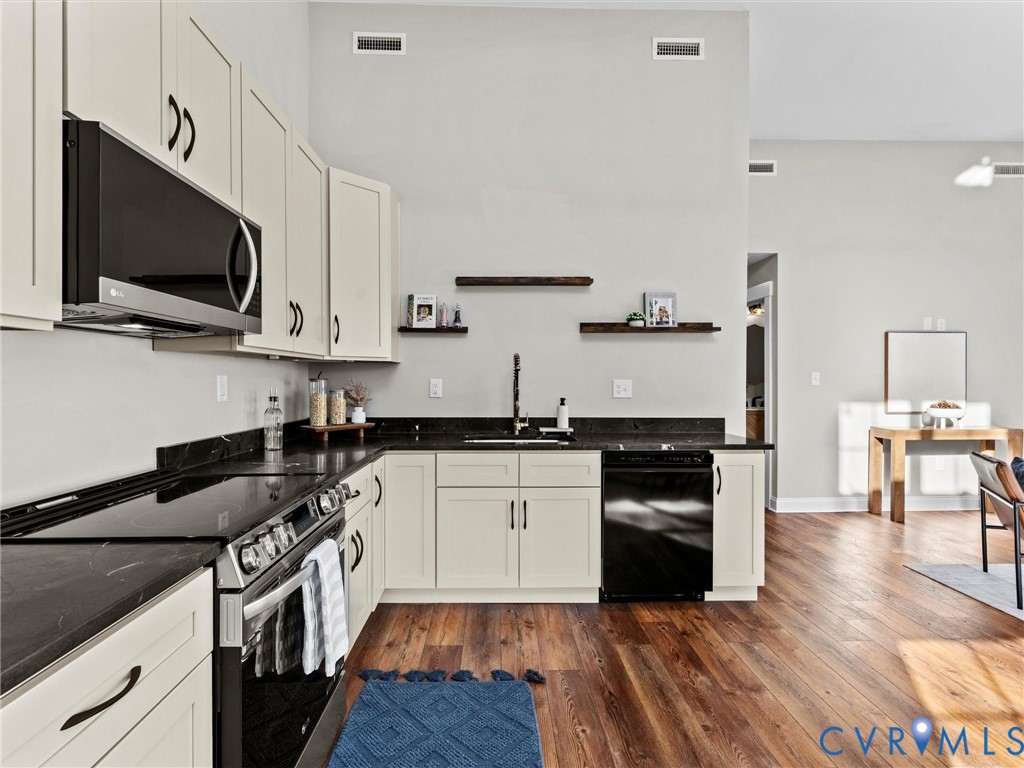 13335 Happy Hill Road Chester, VA 23831 - Photo 10 of 31