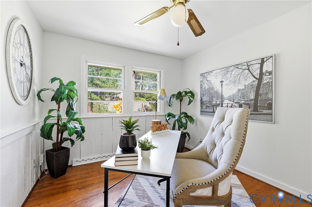 3400 Warner Road Richmond, VA 23225 - Photo 22 of 33 Hardwood floors, painted wainscoting, ceiling fan