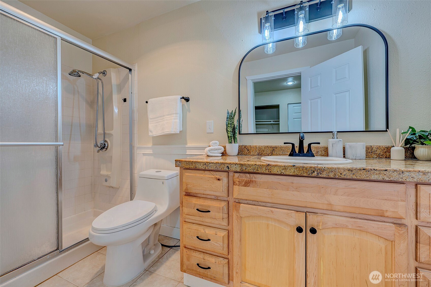 13820 Northeast 65th Street, Unit 534 Redmond, WA 98052 - Photo 14 of 39