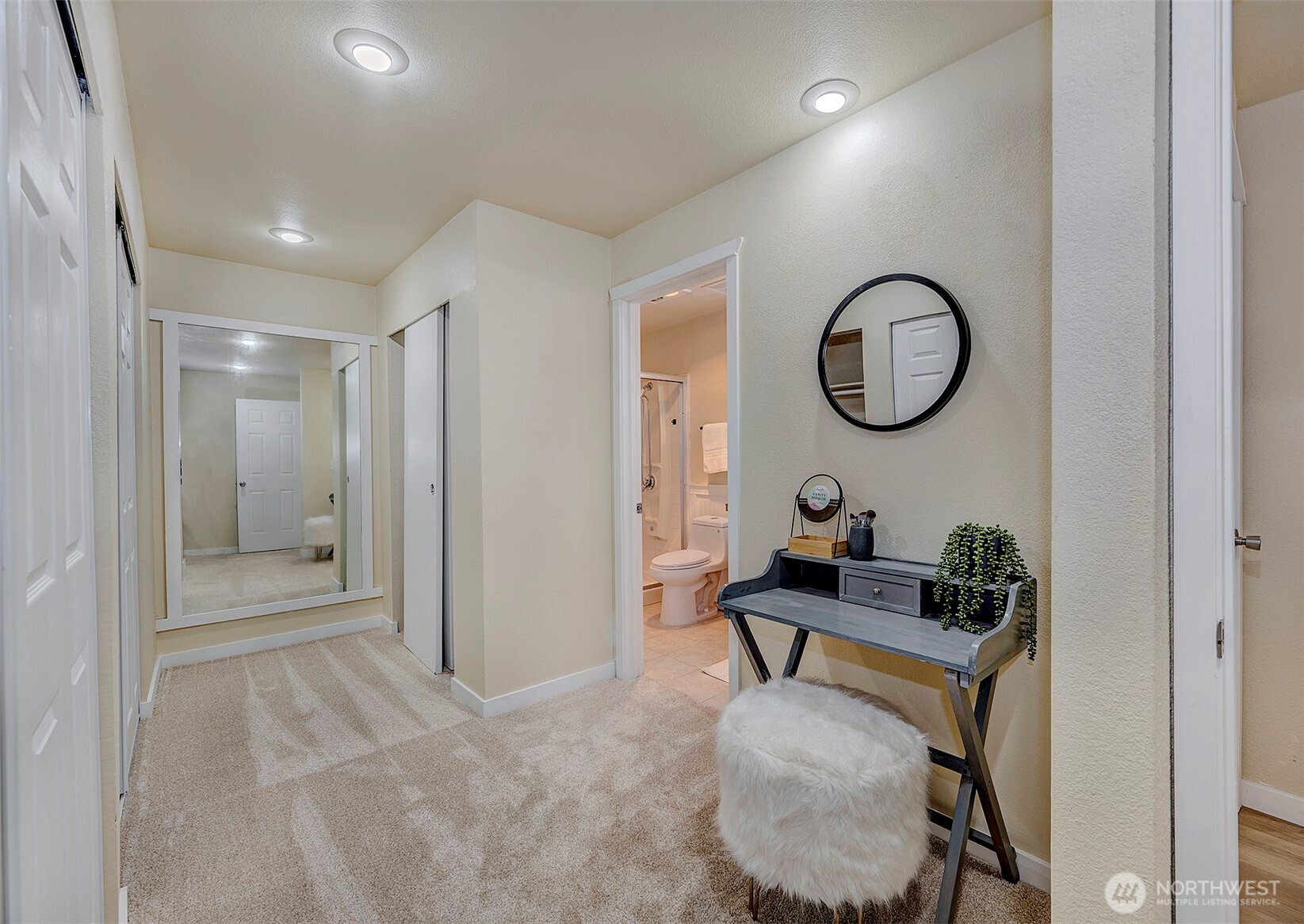 13820 Northeast 65th Street, Unit 534 Redmond, WA 98052 - Photo 15 of 39