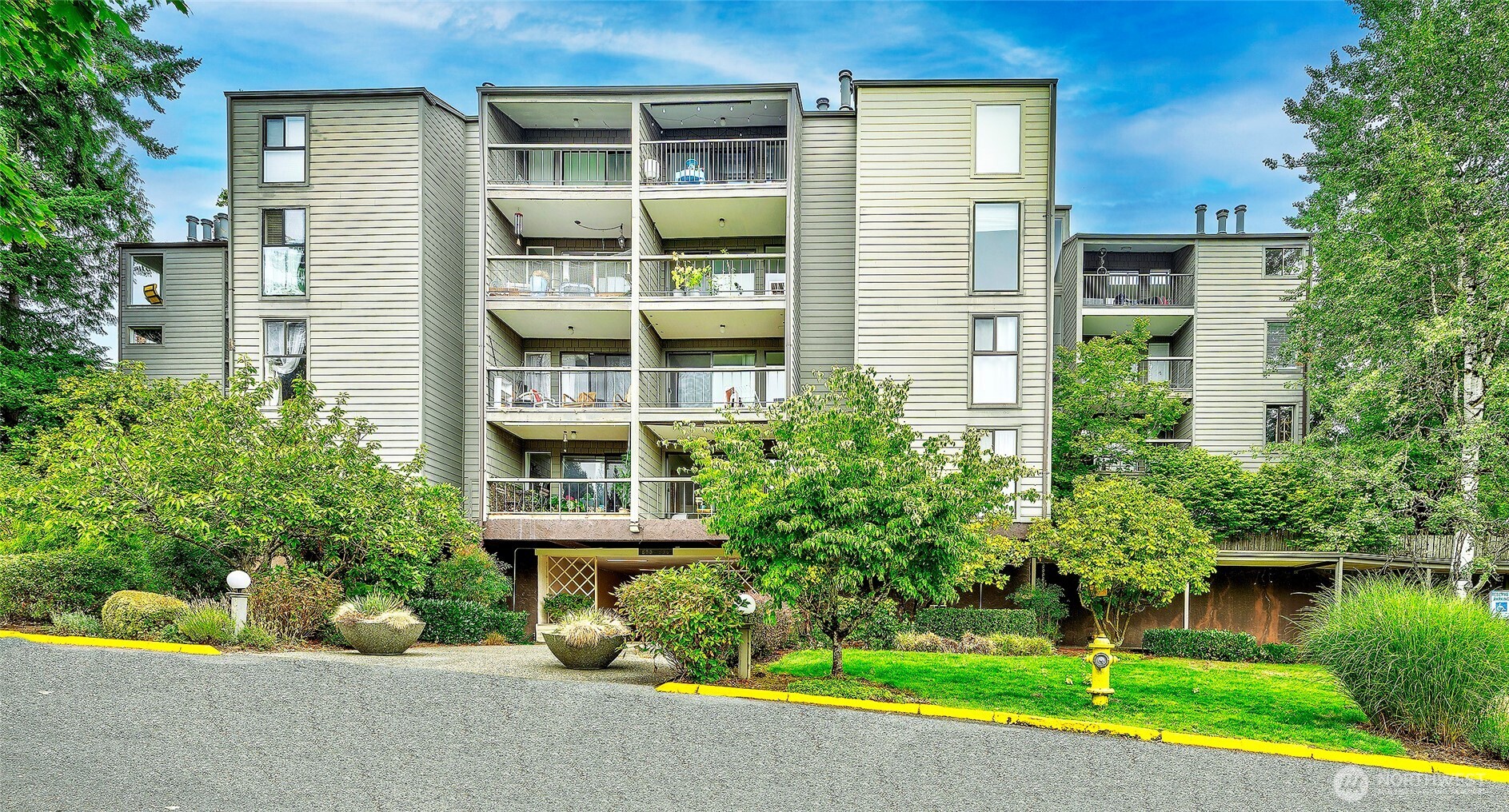 13820 Northeast 65th Street, Unit 534 Redmond, WA 98052 - Photo 19 of 39