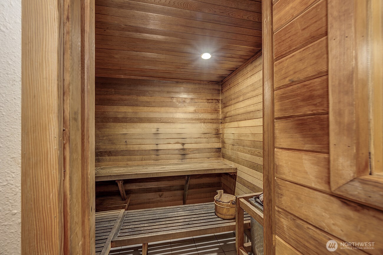 13820 Northeast 65th Street, Unit 534 Redmond, WA 98052 - Photo 34 of 39