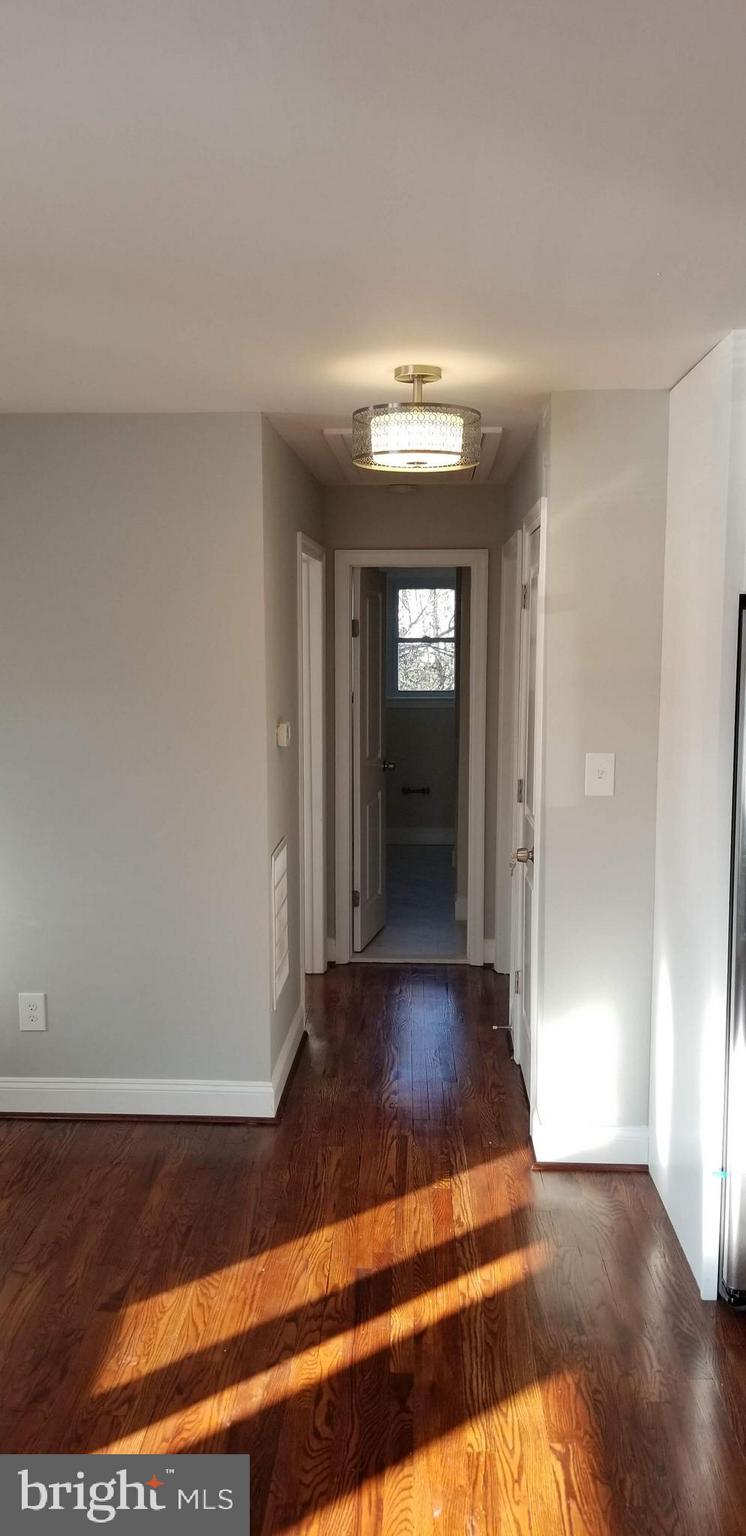 10903 Inwood Avenue Silver Spring, MD 20902 - Photo 12 of 28 Gallery Image 12