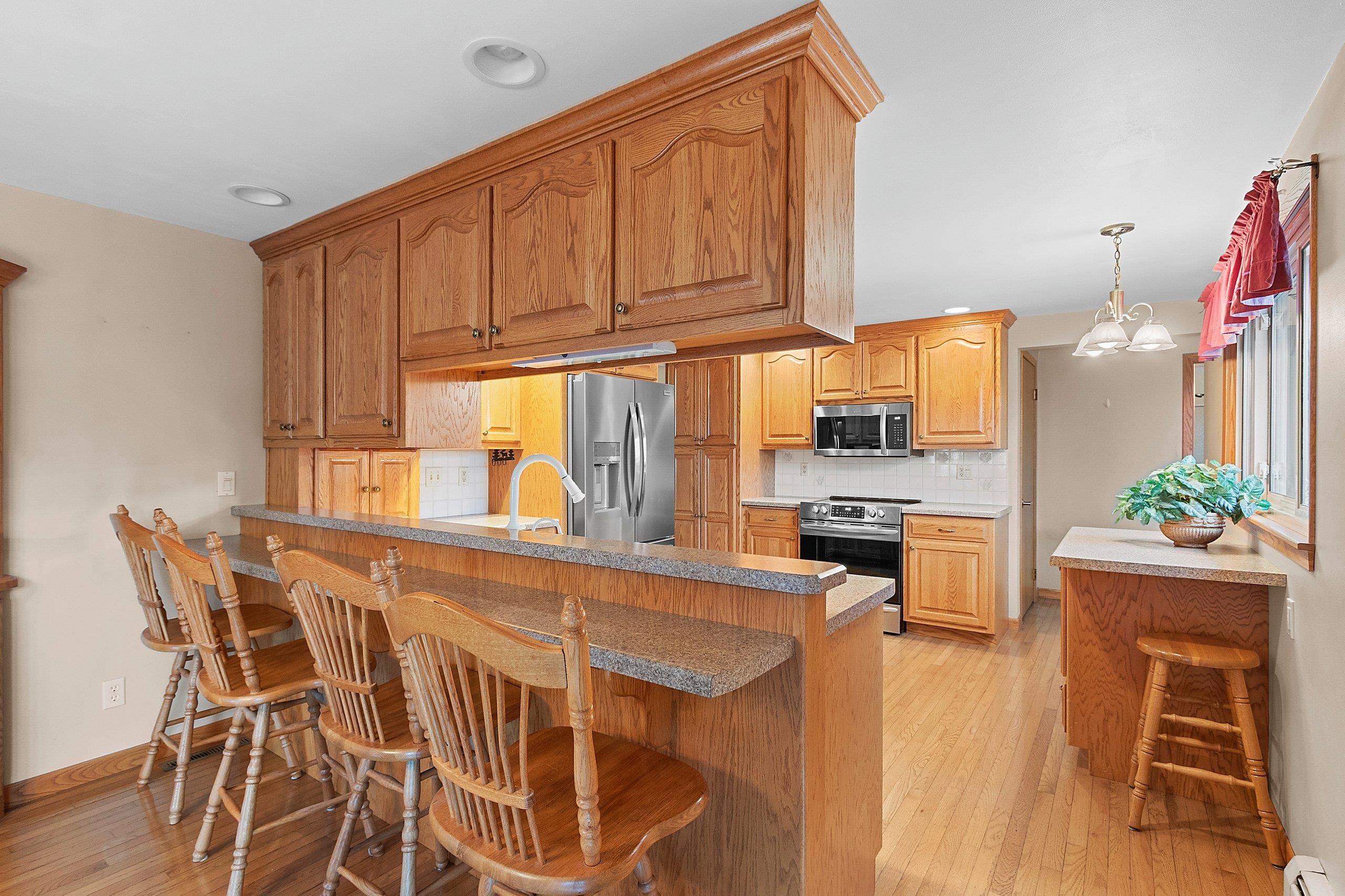 914 South Main Street Mishicot, WI 54228 - Photo 12 of 50