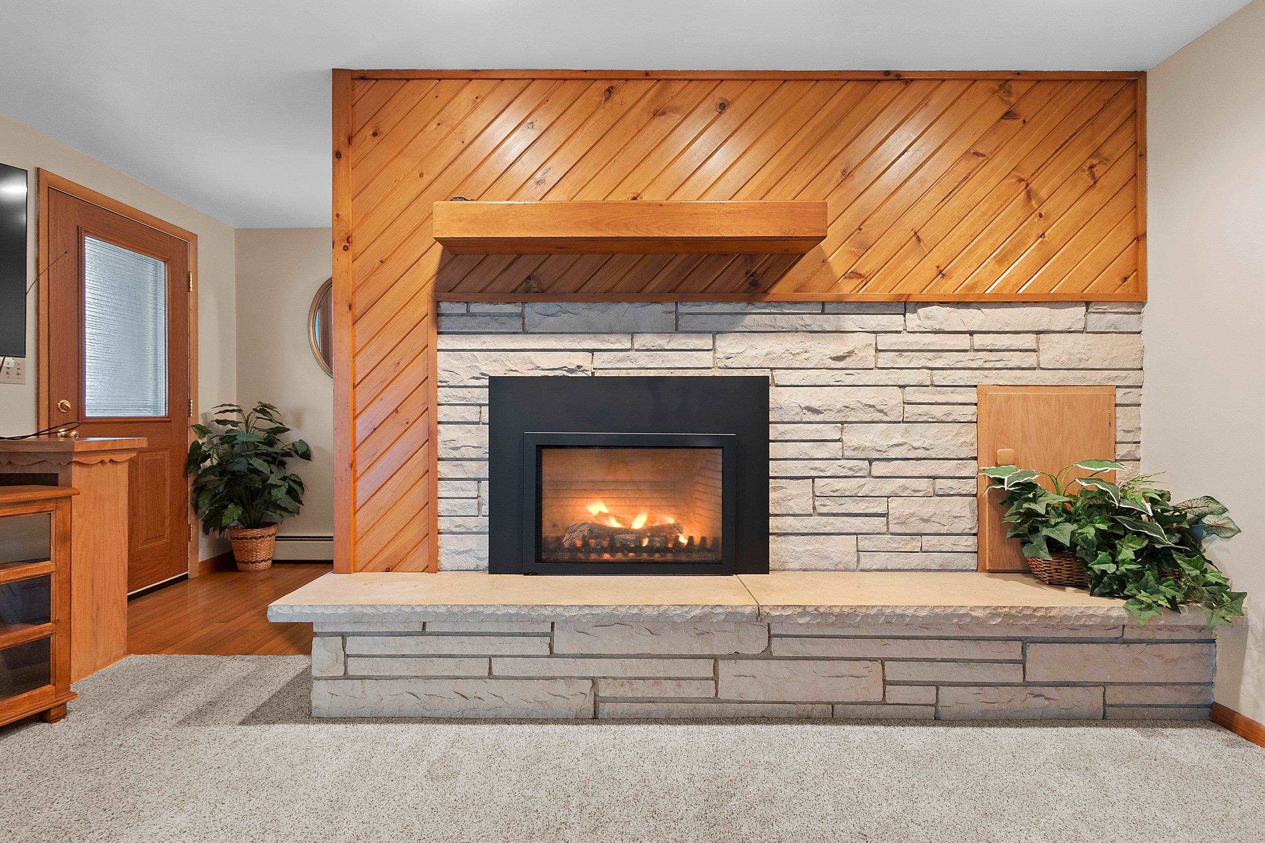 914 South Main Street Mishicot, WI 54228 - Photo 8 of 50