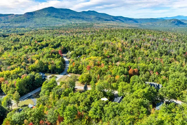 $919,000 | 177 Holly Ridge Lane, Conway, NH 03818