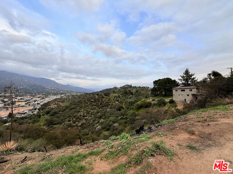 9727 North Estaban Way Tujunga, CA 91042 - Photo 5 of 11