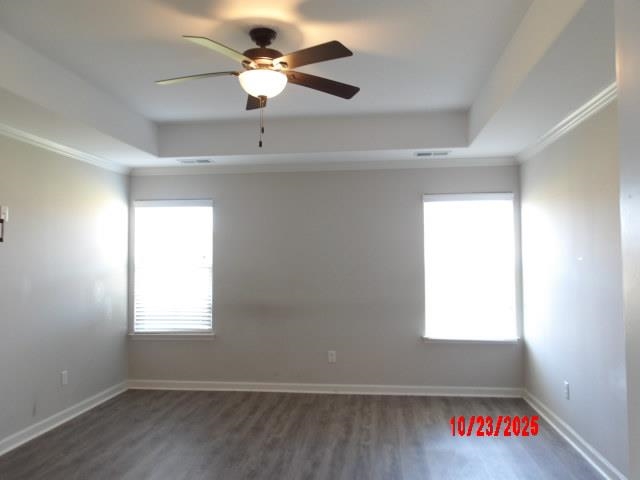 25 Daisy Way Somerville, TN 38068 - Photo 4 of 23 an empty room with a window and a fan