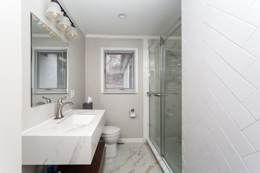 201 Crossfield Road Franklin, MA 02038 - Photo 17 of 46