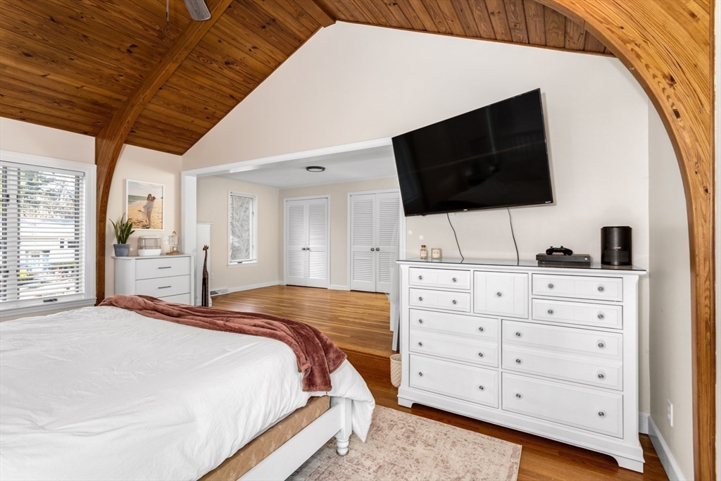 201 Crossfield Road Franklin, MA 02038 - Photo 19 of 46