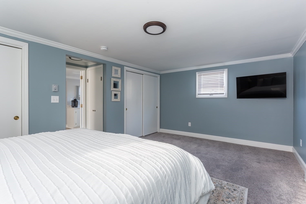 201 Crossfield Road Franklin, MA 02038 - Photo 29 of 46