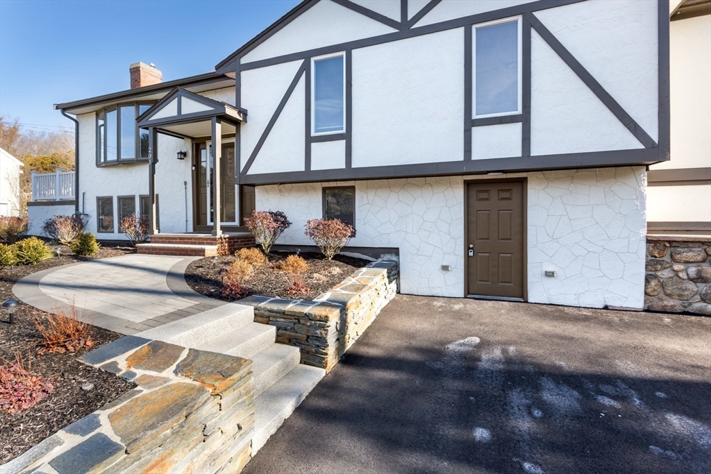 201 Crossfield Road Franklin, MA 02038 - Photo 38 of 46