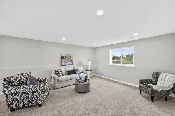 $449,900 | 2088 Pleasant Drive, Prescott, WI 54021