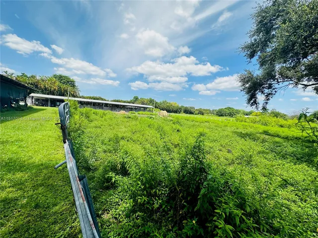 $5,500,000 | 5901 Southwest 160th Avenue, Southwest Ranches, FL 33331