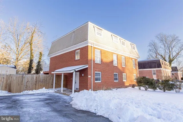 $610,000 | 122 Mayfair Drive Northeast, Leesburg, VA 20176