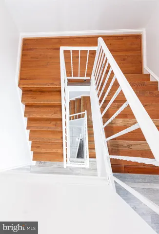 $610,000 | 122 Mayfair Drive Northeast, Leesburg, VA 20176