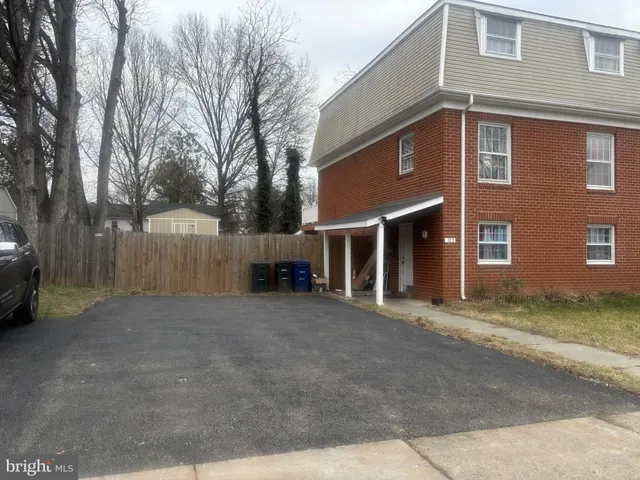 $610,000 | 122 Mayfair Drive Northeast, Leesburg, VA 20176