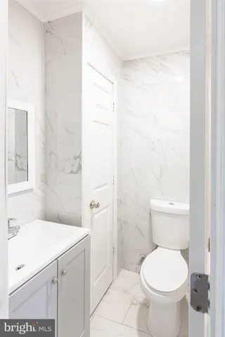 $610,000 | 122 Mayfair Drive Northeast, Leesburg, VA 20176