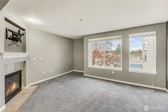 $1,900 | 1525 Northwest 57th Street, Unit 631, Seattle, WA 98107