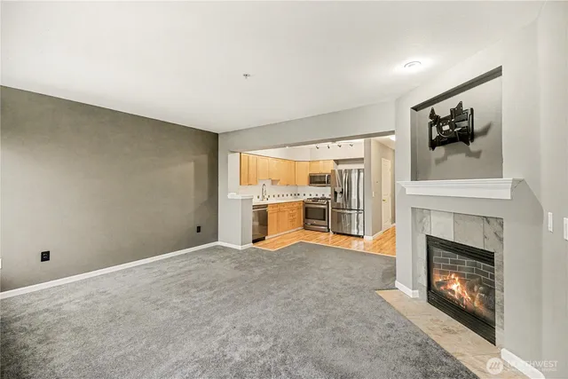 $1,900 | 1525 Northwest 57th Street, Unit 631, Seattle, WA 98107