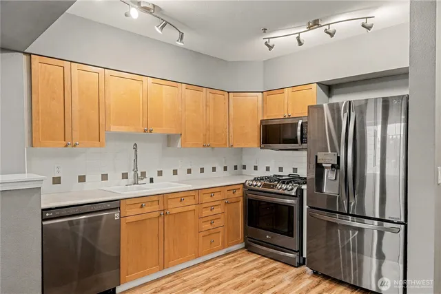 $1,900 | 1525 Northwest 57th Street, Unit 631, Seattle, WA 98107