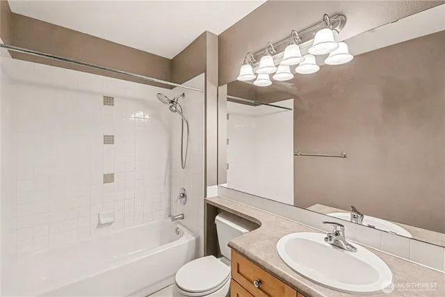 $1,900 | 1525 Northwest 57th Street, Unit 631, Seattle, WA 98107