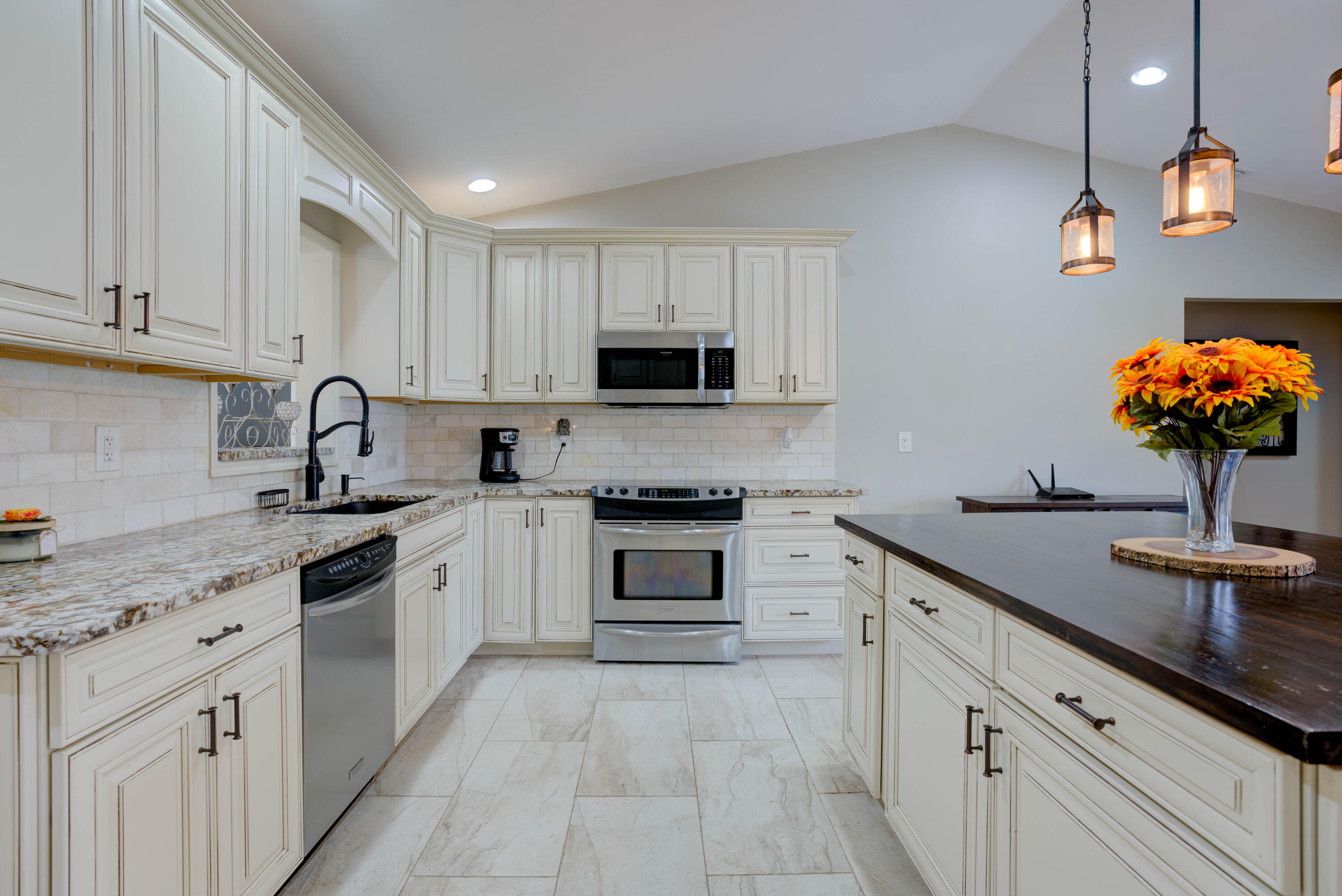 12448 154th Road North Jupiter, FL 33478 - Photo 9 of 66 Kitchen