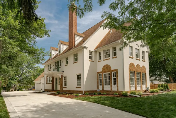 $2,099,900 | 925 6th Street Southwest, Rochester, MN 55902