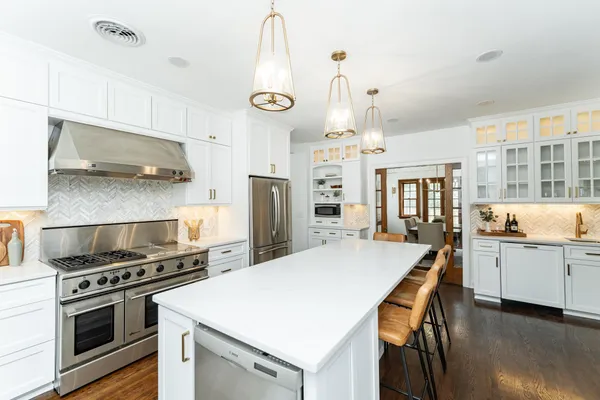 $2,099,900 | 925 6th Street Southwest, Rochester, MN 55902
