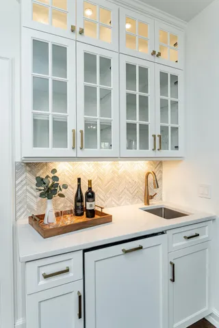 $2,150,000 | 925 6th Street Southwest, Rochester, MN 55902