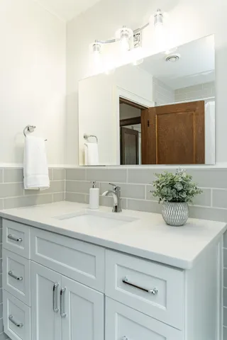 $2,150,000 | 925 6th Street Southwest, Rochester, MN 55902