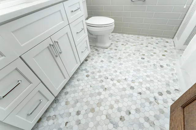 $2,150,000 | 925 6th Street Southwest, Rochester, MN 55902