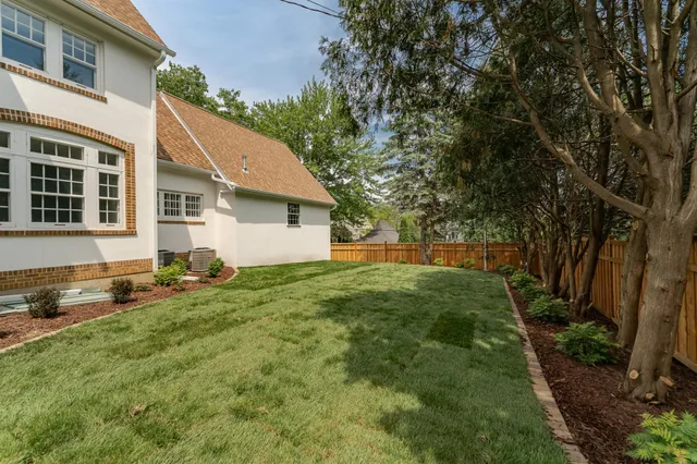 $2,150,000 | 925 6th Street Southwest, Rochester, MN 55902