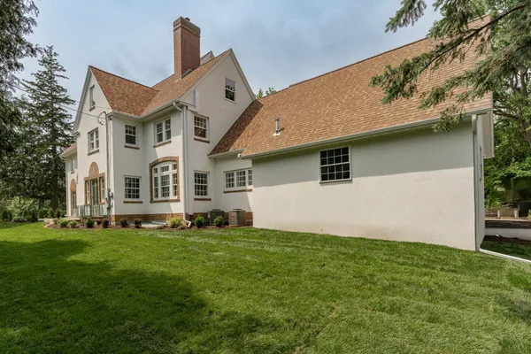 $2,099,900 | 925 6th Street Southwest, Rochester, MN 55902