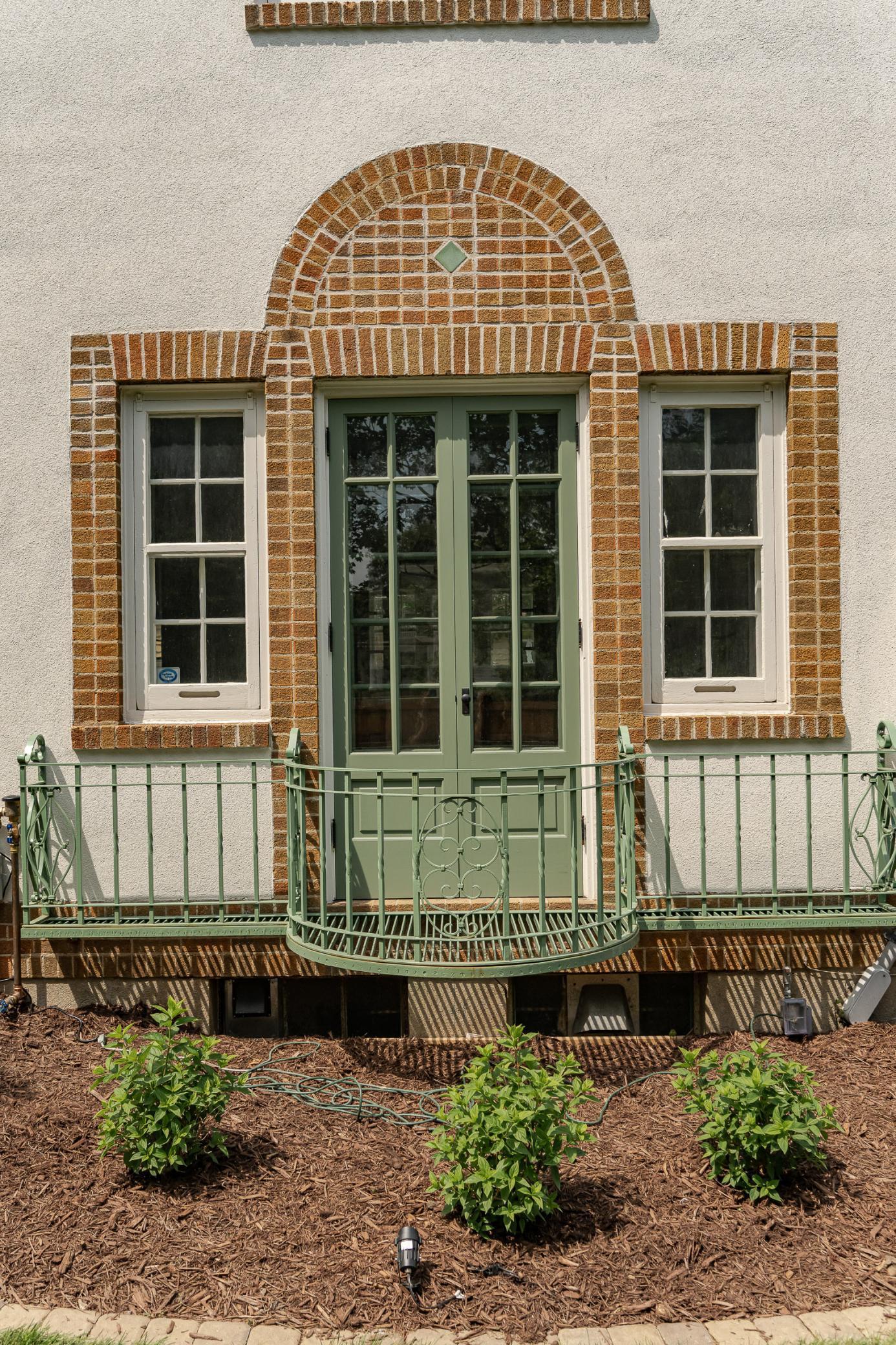 925 6th Street Southwest Rochester, MN 55902 - Photo 10 of 100