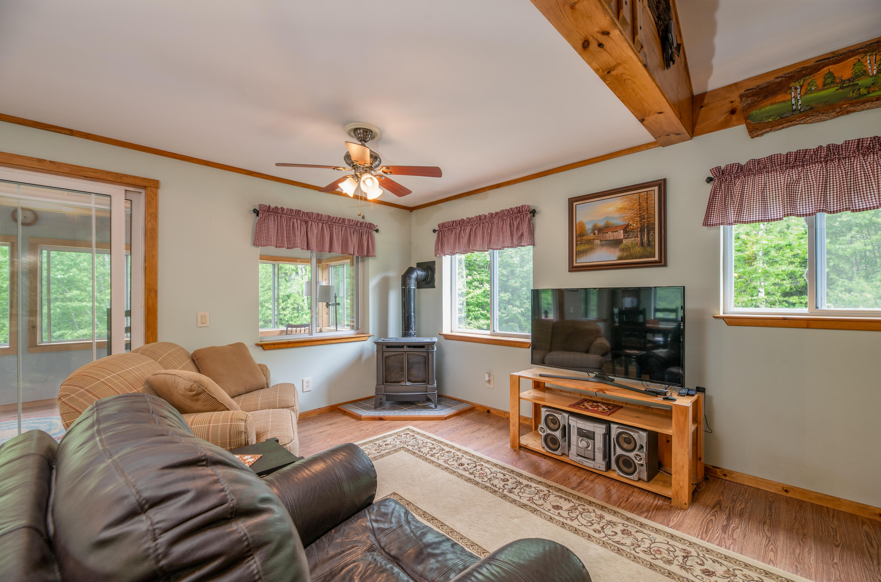 115 Weatherbee Pt Road Lincoln, ME 04457 - Photo 9 of 31 Interior7