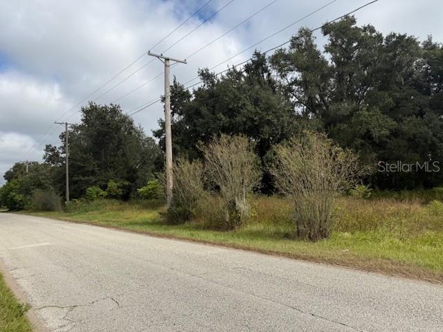 4202 Drawdy Road Plant City, FL 33567 - Photo 6 of 8 a view of a street view