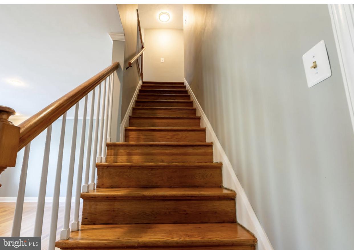 1609 Northbourne Road Baltimore, MD 21239 - Photo 10 of 33 Steps going up to the spacious bedrooms