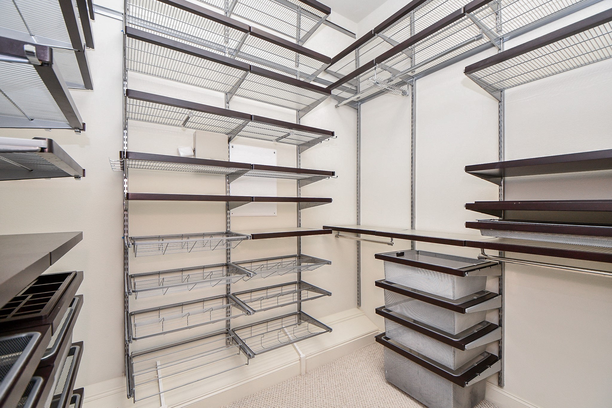 709 Delano Street Houston, TX 77003 - Photo 21 of 36 a view of entryway