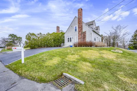 $795,000 | 1 Burg Avenue, Sandwich, MA 02563