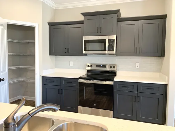 $2,000 | 413 Ayden Lane, Clarksville, TN 37042