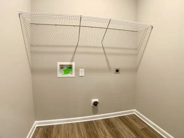 $2,000 | 413 Ayden Lane, Clarksville, TN 37042