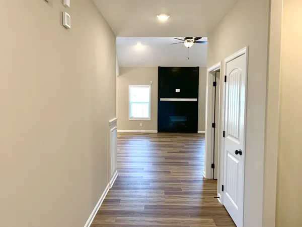 $2,000 | 413 Ayden Lane, Clarksville, TN 37042