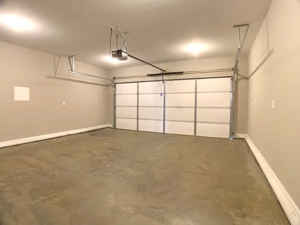 $2,000 | 413 Ayden Lane, Clarksville, TN 37042