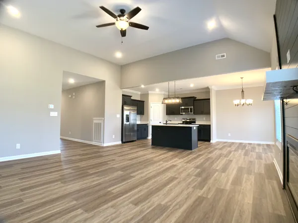 $2,000 | 413 Ayden Lane, Clarksville, TN 37042