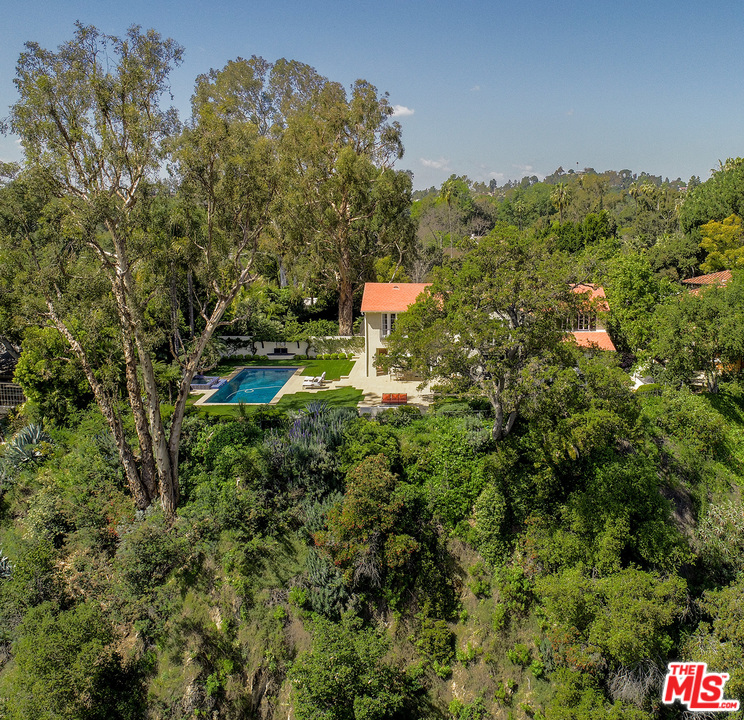 870 South San Rafael Avenue Pasadena, CA 91105 - Photo 4 of 54