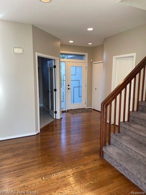 5118 Simpson Lake Road West Bloomfield, MI 48323 - Photo 2 of 16