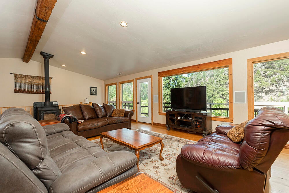 11926 Galice Road Merlin, OR 97532 - Photo 10 of 61 10